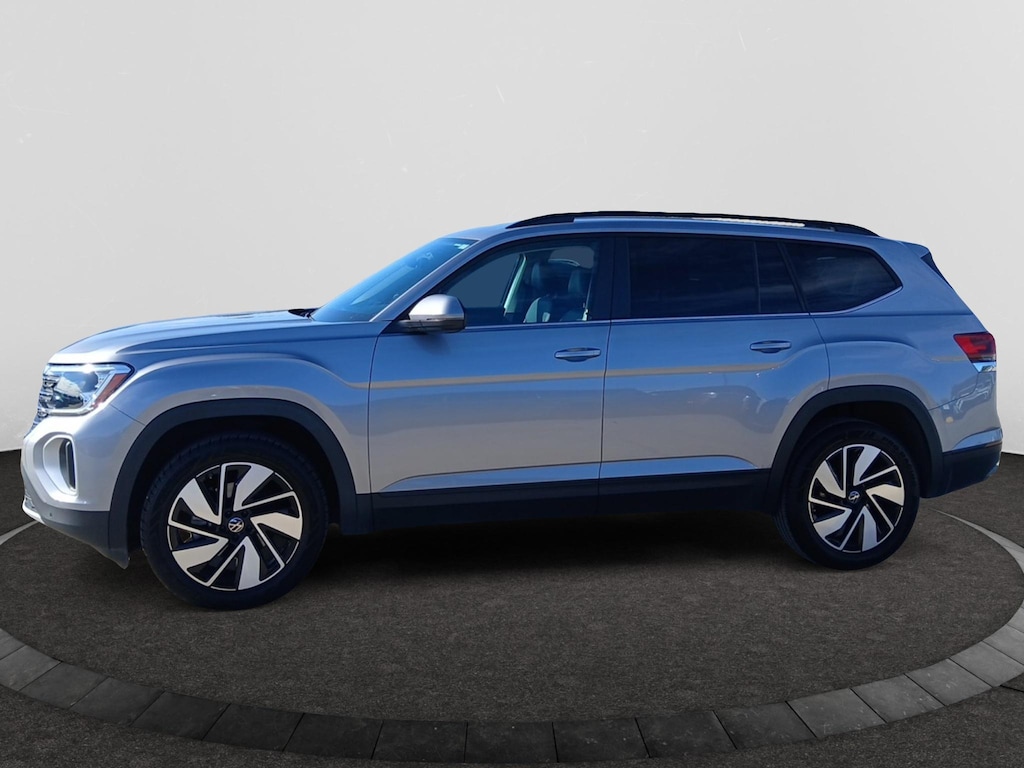 Used 2025 Volkswagen Atlas 2.0T SE w/Technology Sport Utility
