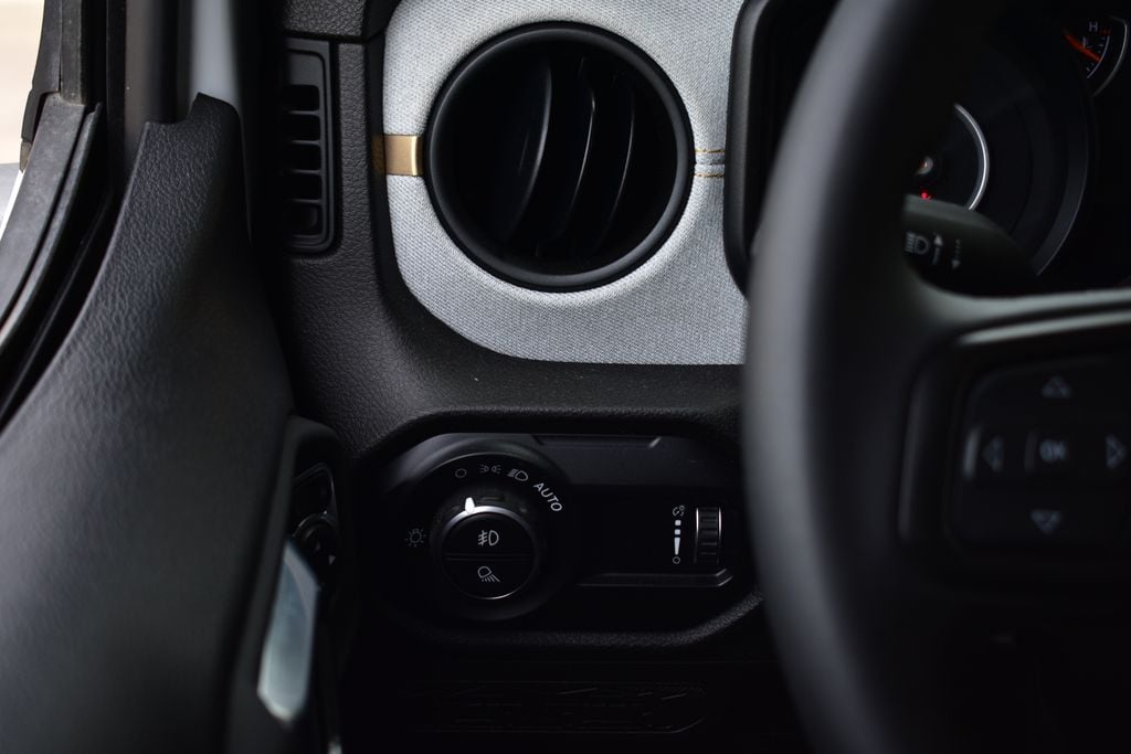 2025 Jeep Gladiator Sport S - Photo 36