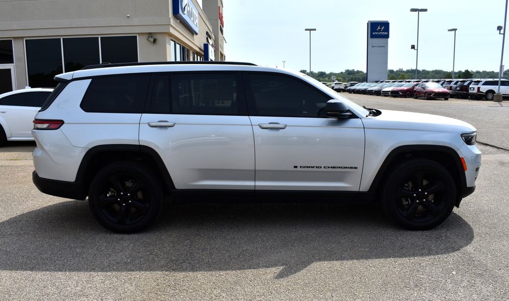 Used 2023 Jeep Grand Cherokee L Altitude SUV