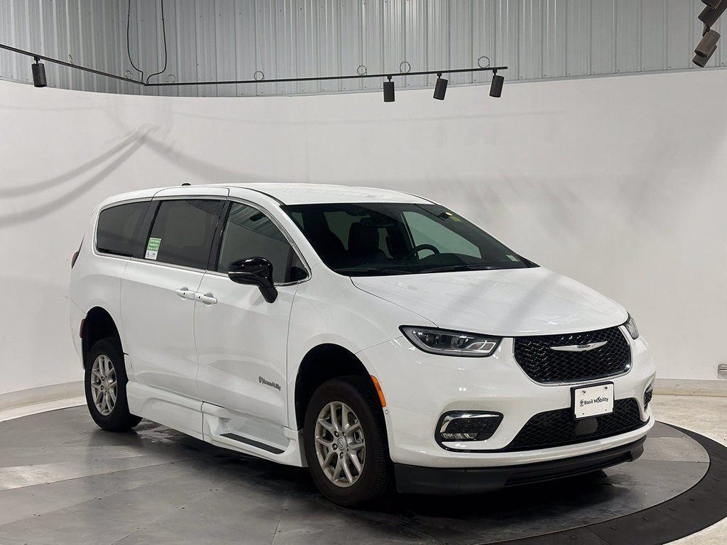 Used 2025 Chrysler Pacifica Wheelchair Accessible- Select Minivan/Van