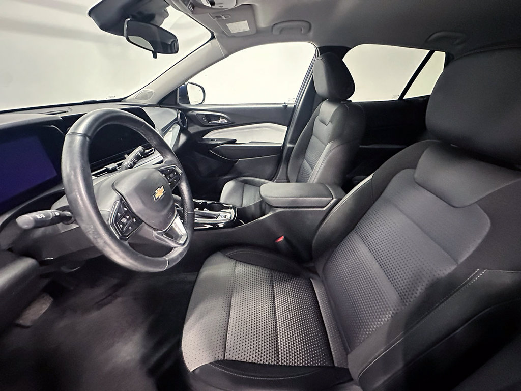 Used 2024 Chevrolet Trax LT SUV
