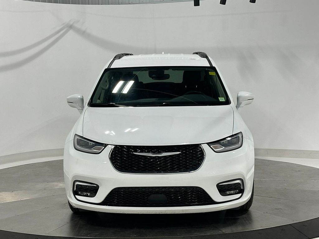 Used 2022 Chrysler Pacifica Wheelchair Accessible-Touring L Minivan/Van