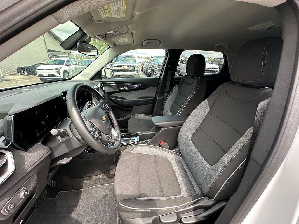 Used 2025 Chevrolet Trailblazer LT SUV