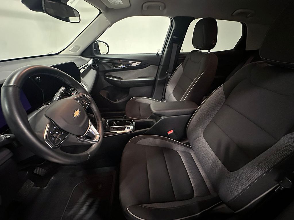 Used 2025 Chevrolet Trailblazer LT SUV