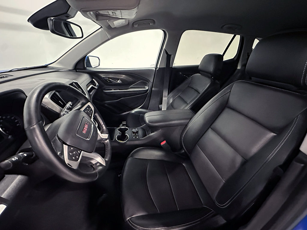 Used 2024 GMC Terrain SLT SUV