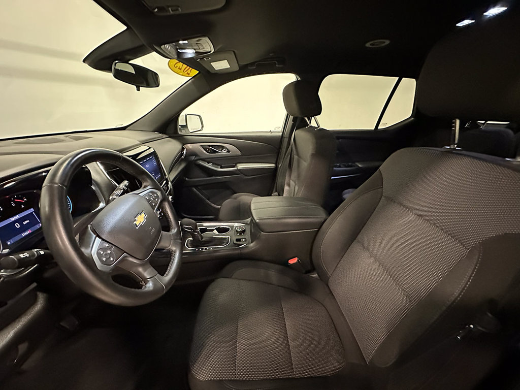 Used 2023 Chevrolet Traverse LT SUV
