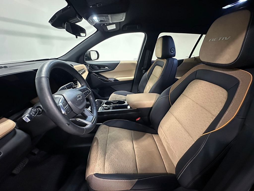 Used 2025 Chevrolet Equinox Activ SUV