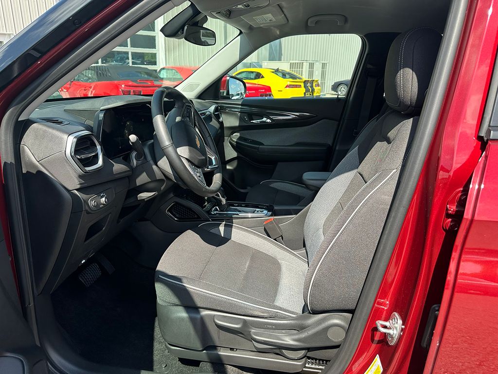 Used 2024 Chevrolet Trailblazer LT SUV