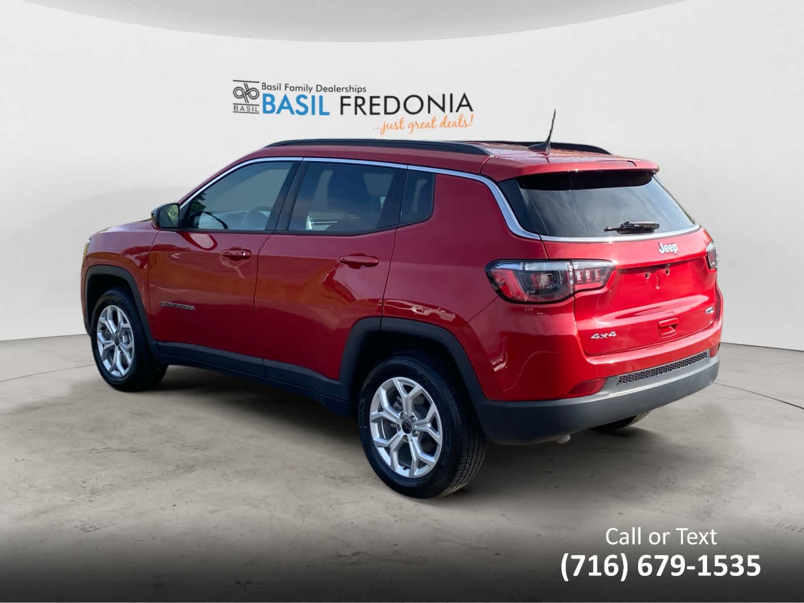 Used 2025 Jeep Compass Latitude 4x4