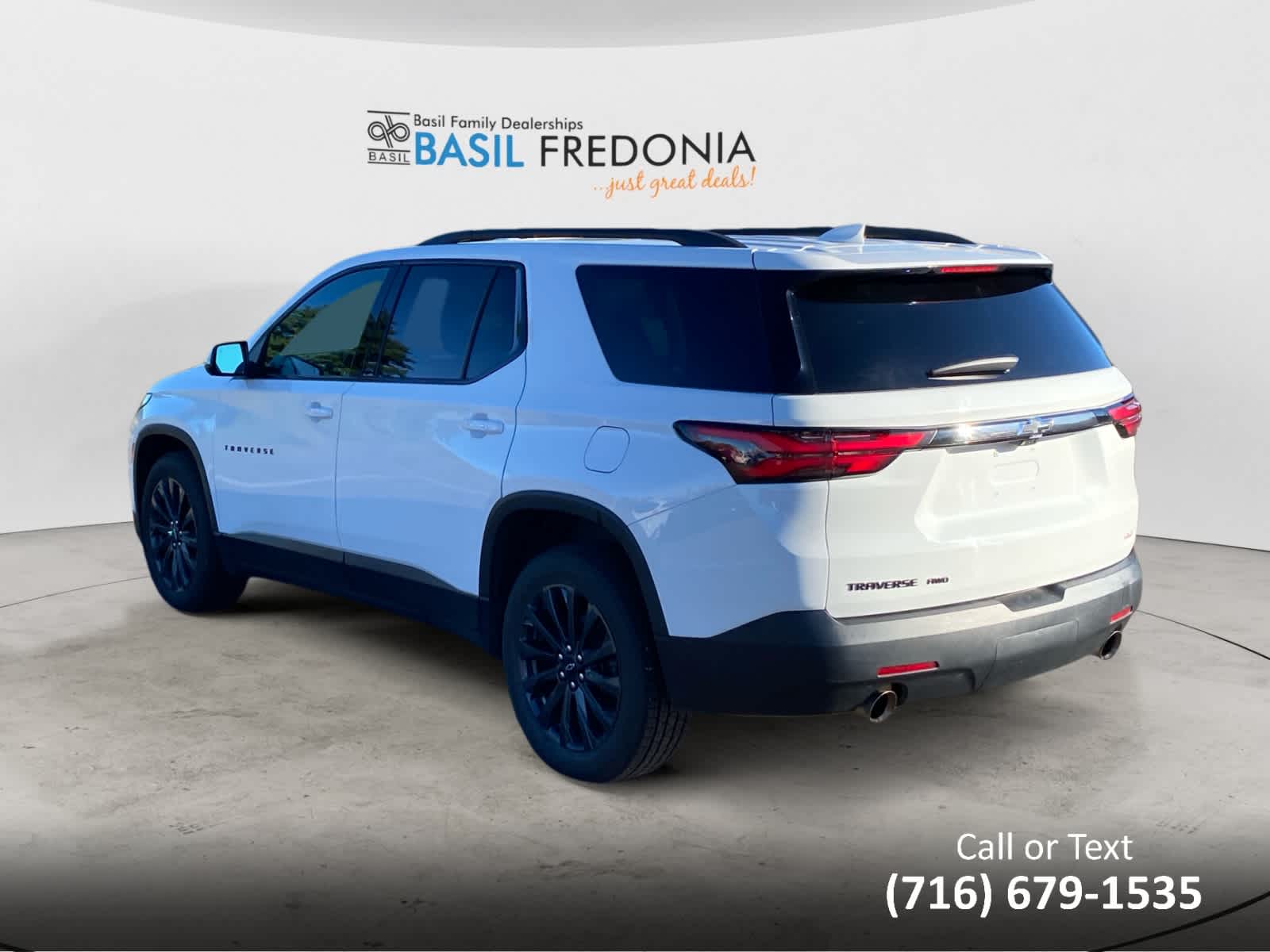 Used 2023 Chevrolet Traverse RS AWD