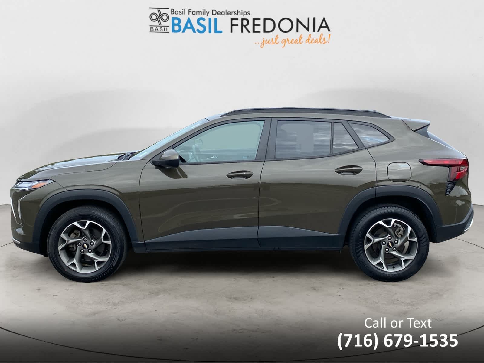 Used 2024 Chevrolet Trax LT FWD