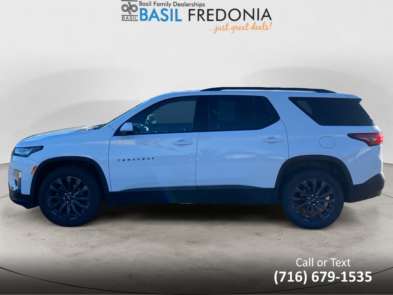 Used 2023 Chevrolet Traverse RS AWD