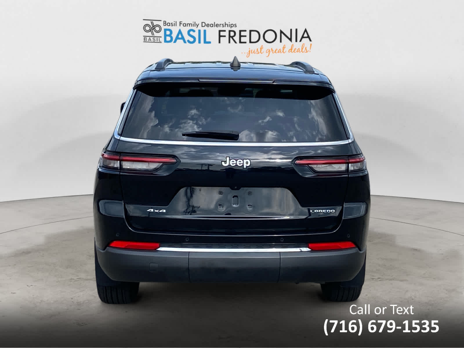 Used 2023 Jeep Grand Cherokee L Laredo 4x4
