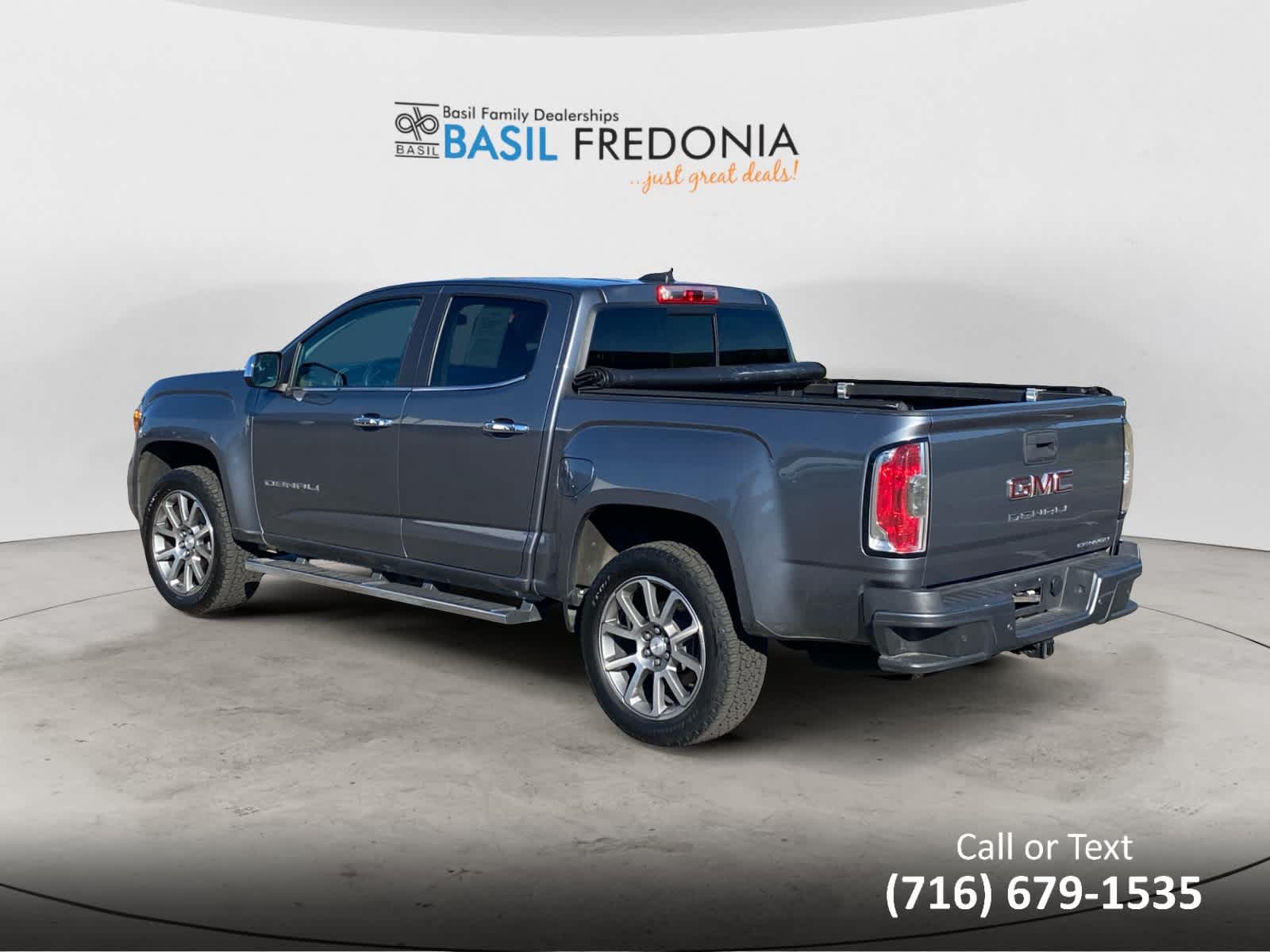 Used 2022 GMC Canyon 4WD Denali Crew Cab 128 Crew Cab 128