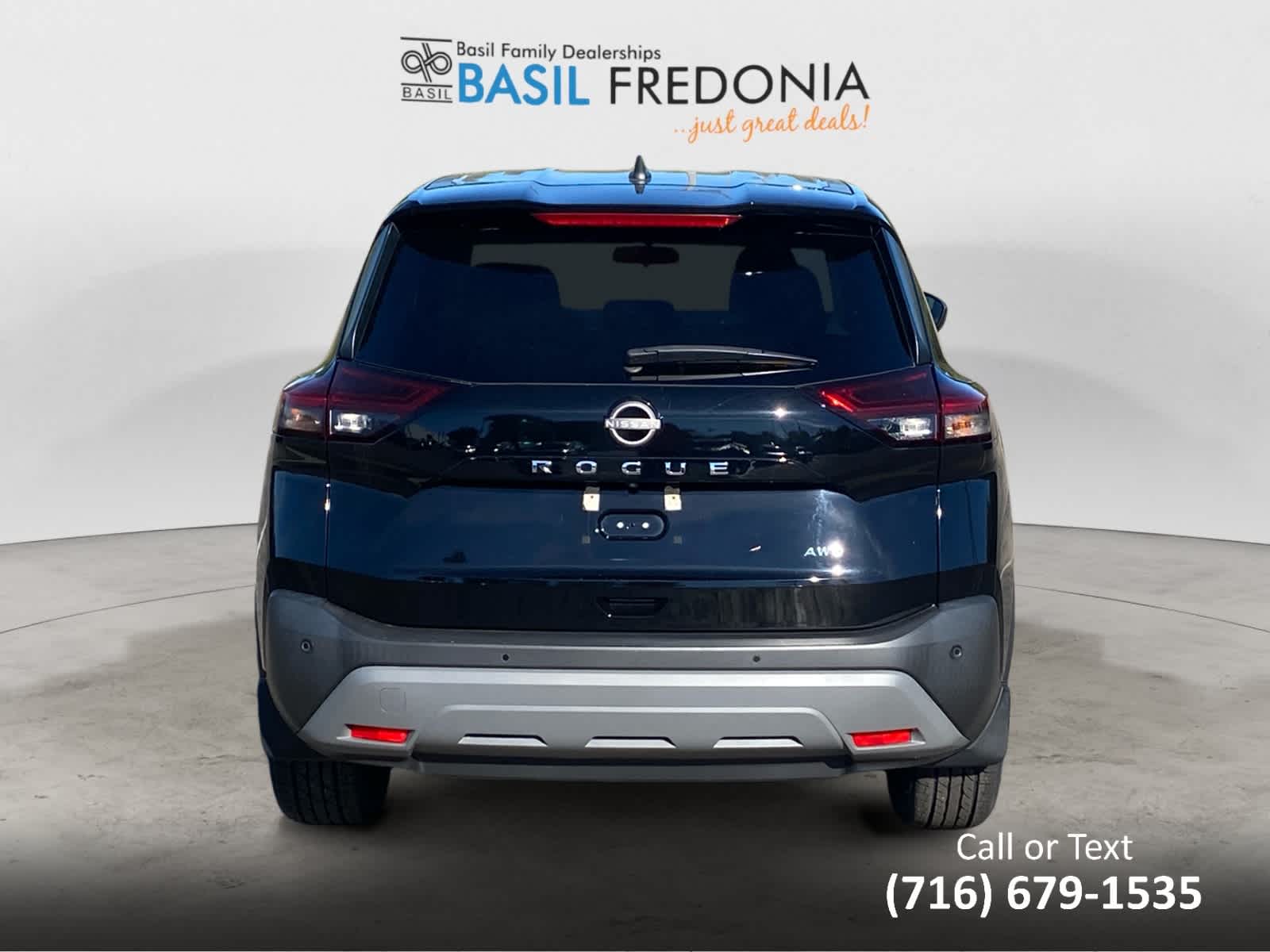 Used 2023 Nissan Rogue S AWD