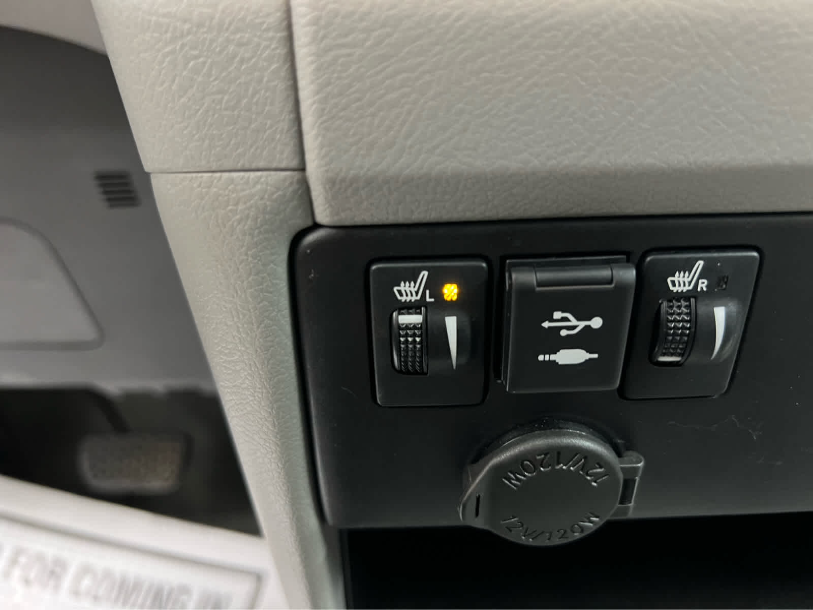 Used 2019 Toyota Sienna XLE Van