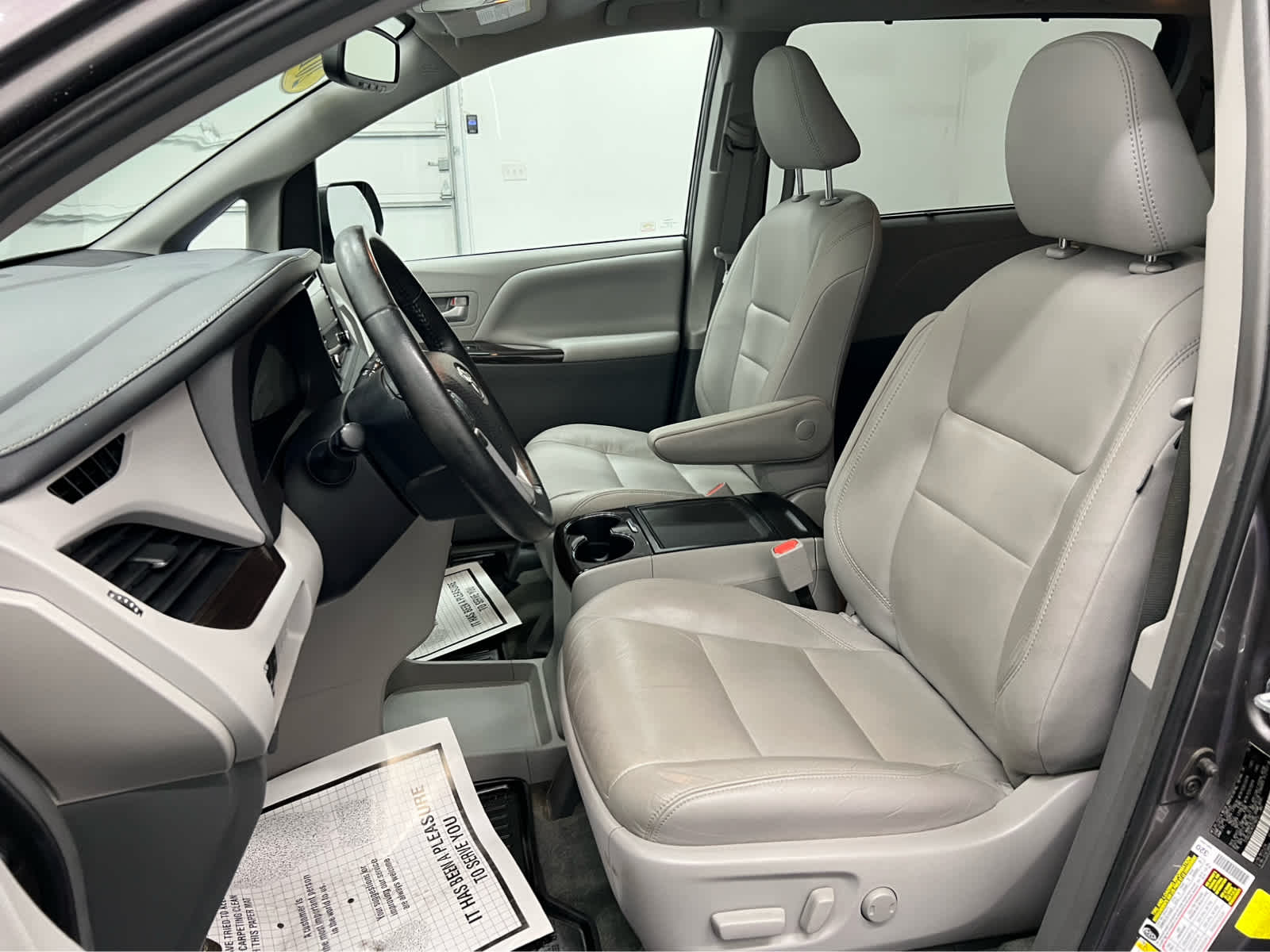 Used 2019 Toyota Sienna XLE Van
