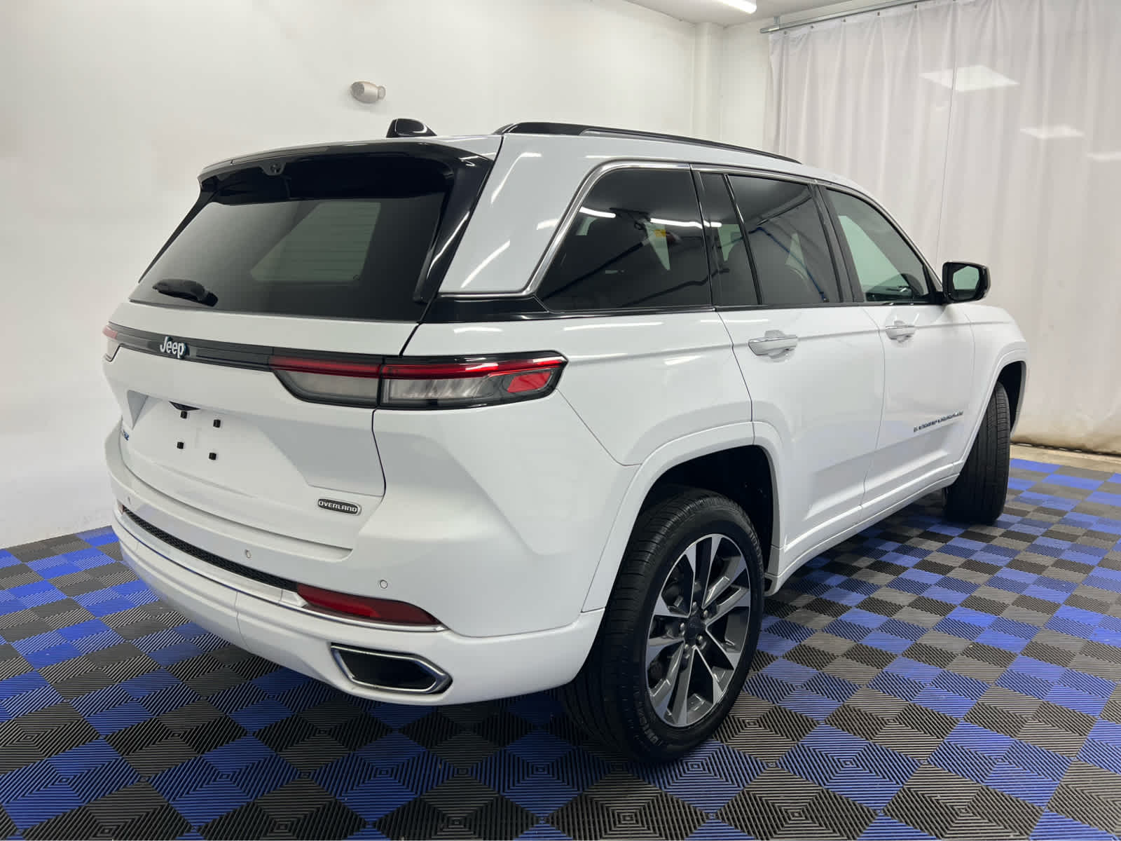 Used 2023 Jeep Grand Cherokee 4xe Overland SUV