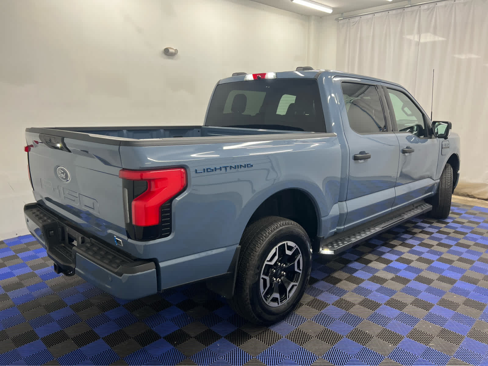 Used 2023 Ford F-150 Lightning XLT 4WD Supercrew 5.5 Box Truck SuperCrew Cab