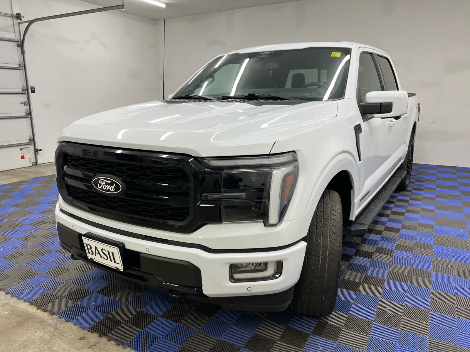 Used 2024 Ford F-150 Lariat 4WD Supercrew 5.5 Box Truck SuperCrew Cab