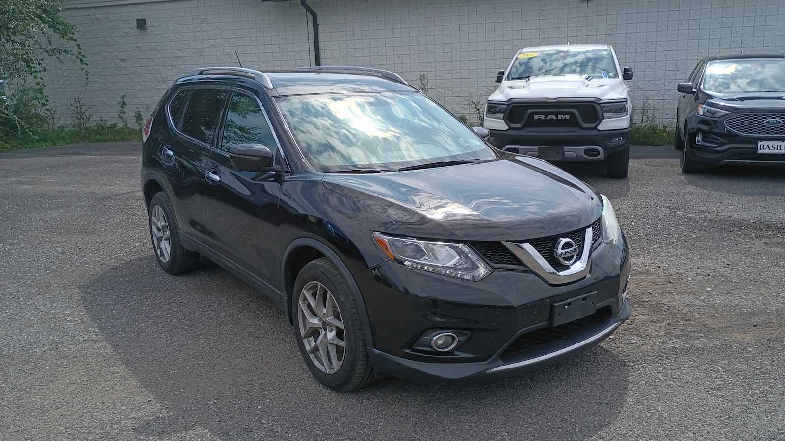 Used 2016 Nissan Rogue SL SUV