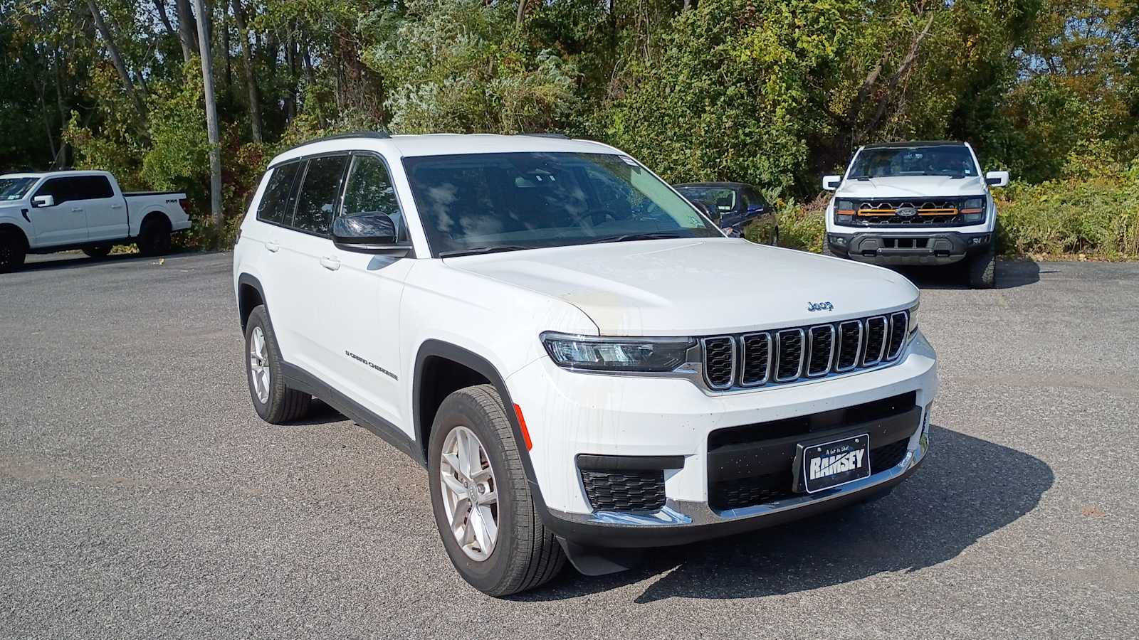 Used 2023 Jeep Grand Cherokee L Laredo SUV