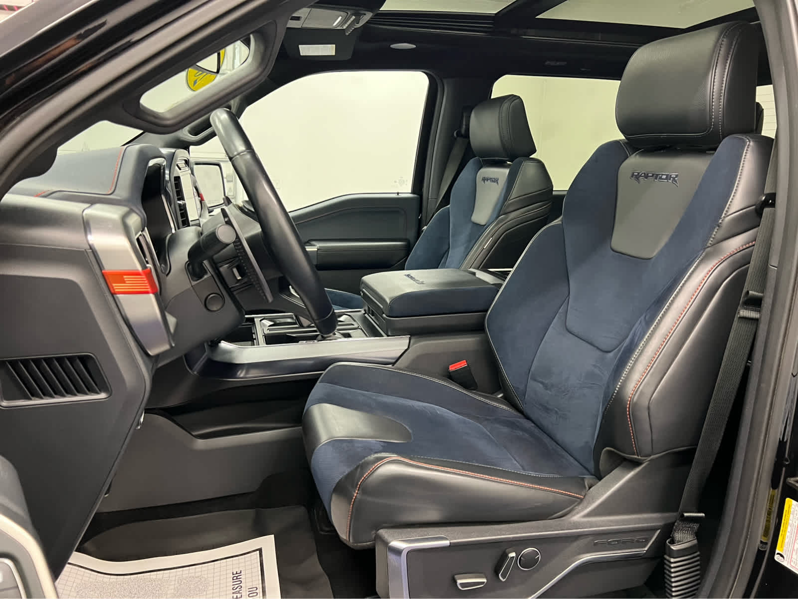 Used 2023 Ford F-150 Raptor 4WD Supercrew 5.5 Box Truck SuperCrew Cab