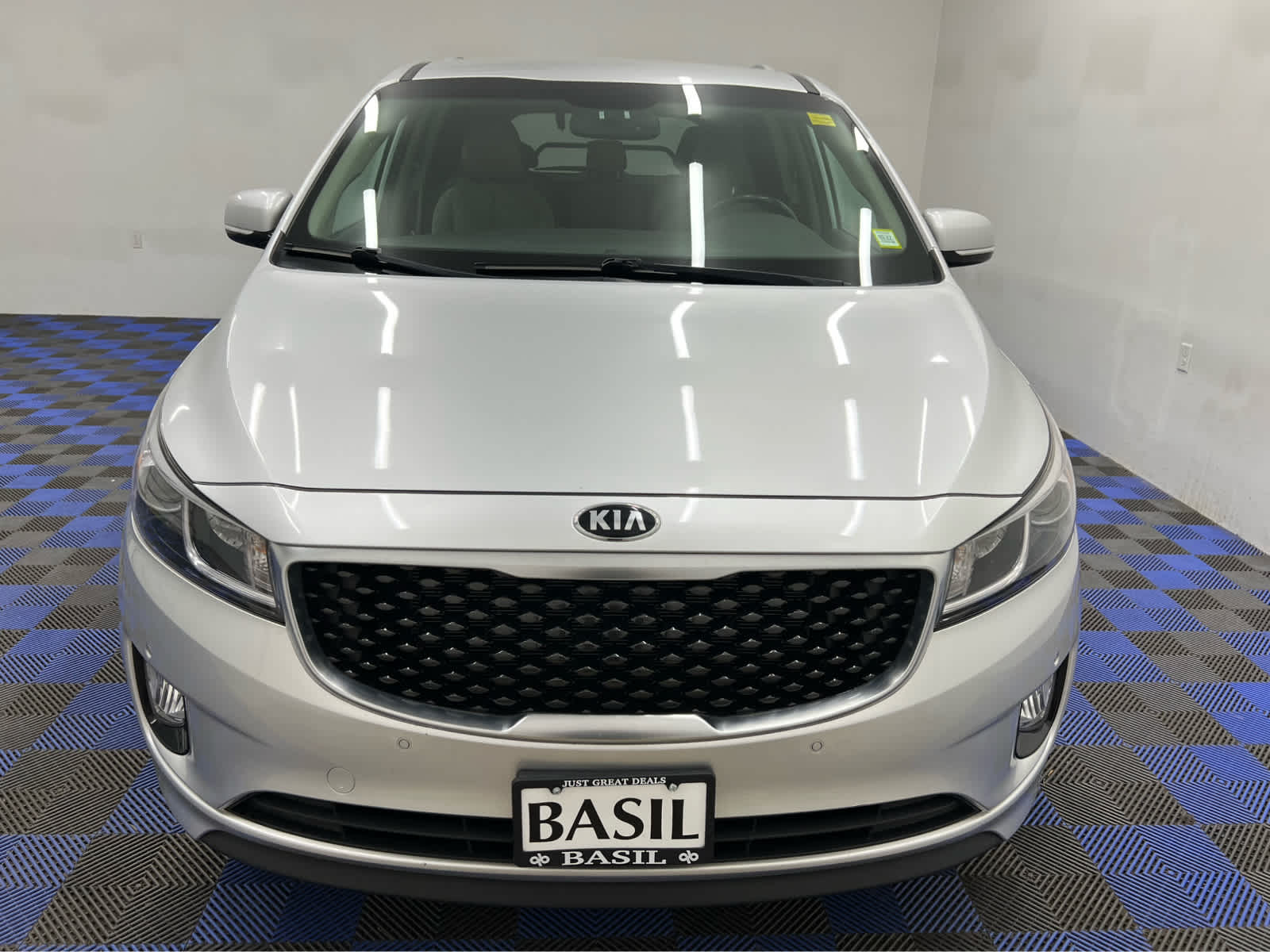 Used 2017 Kia Sedona EX Van Passenger Van