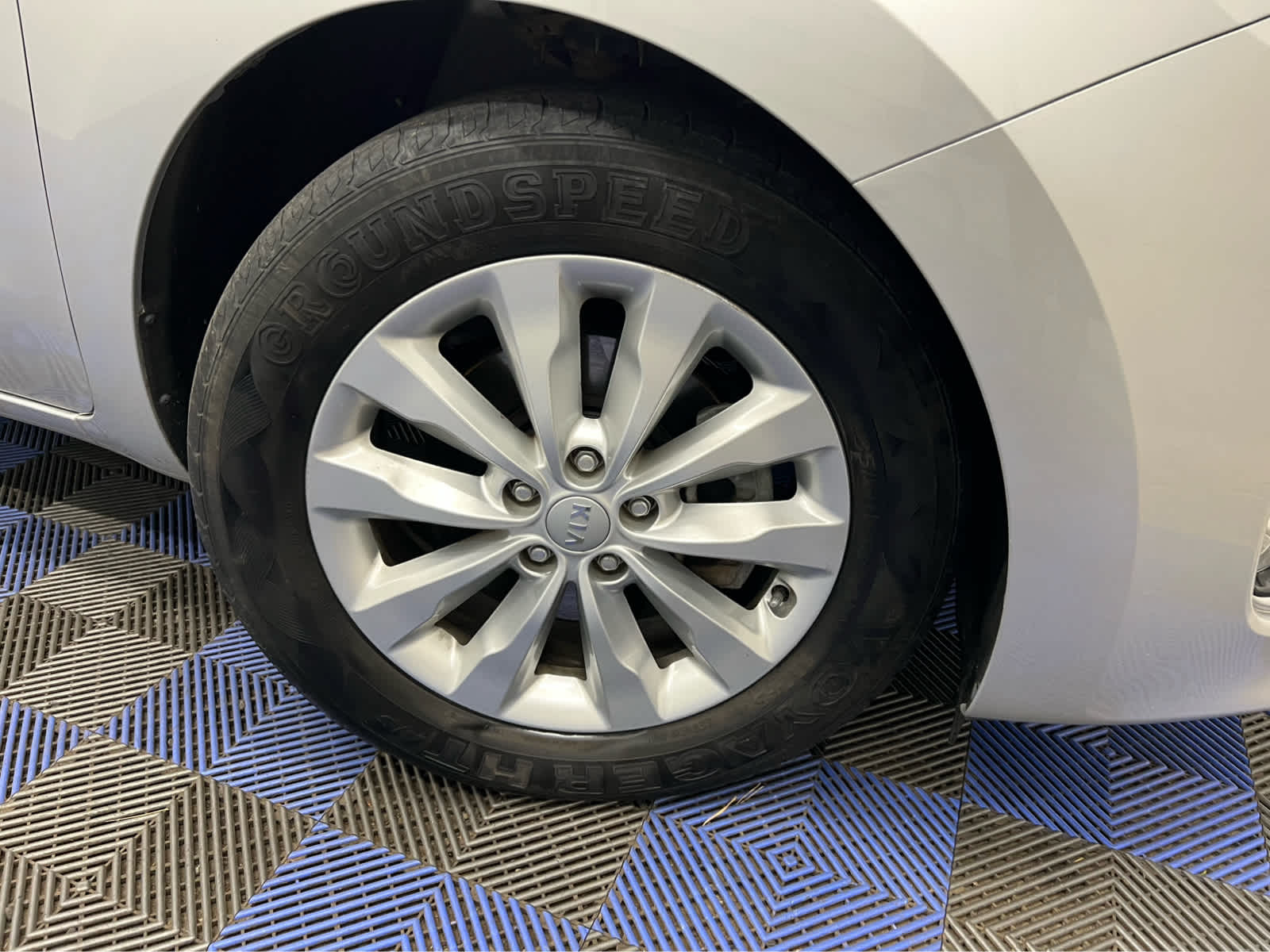 Used 2017 Kia Sedona EX Van Passenger Van