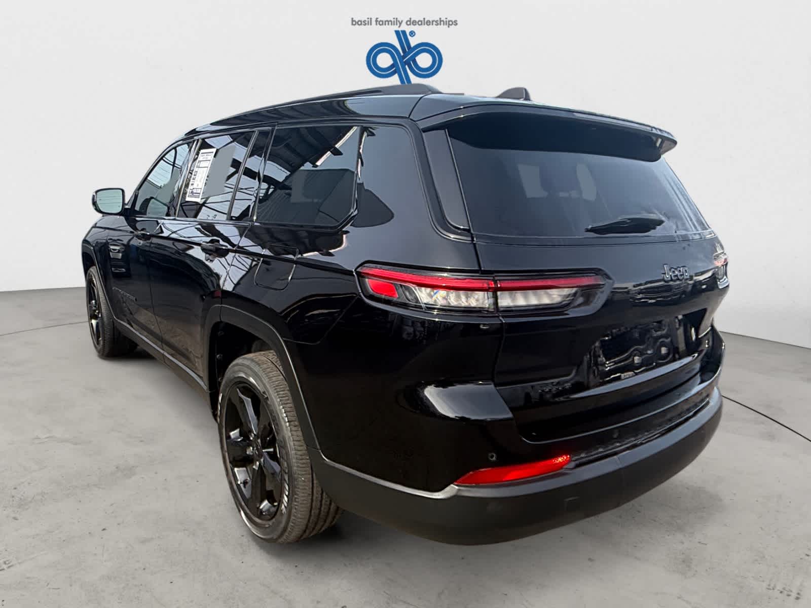 Used 2023 Jeep Grand Cherokee L Altitude 4x4