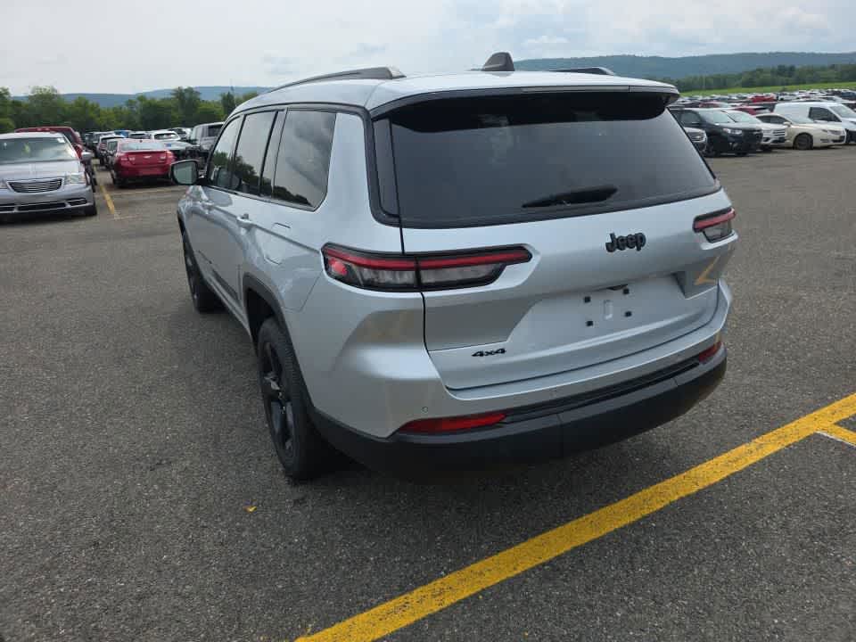 Used 2023 Jeep Grand Cherokee L Altitude 4x4
