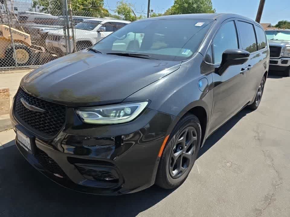 Used 2023 Chrysler Pacifica Hybrid Limited FWD