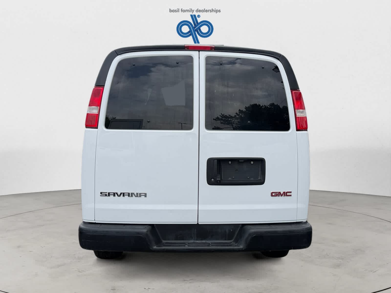 Used 2022 GMC Savana Passenger LS RWD 3500 155