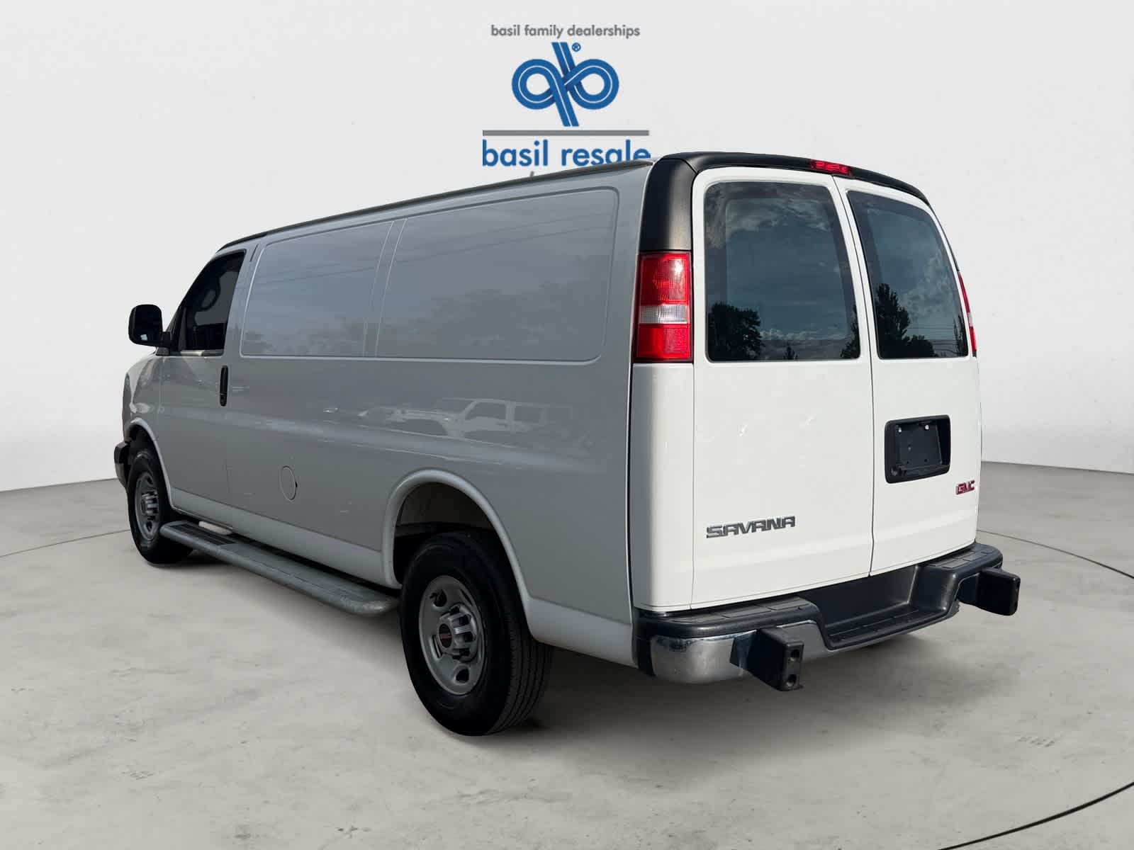 Used 2025 GMC Savana Cargo Van RWD 2500 135