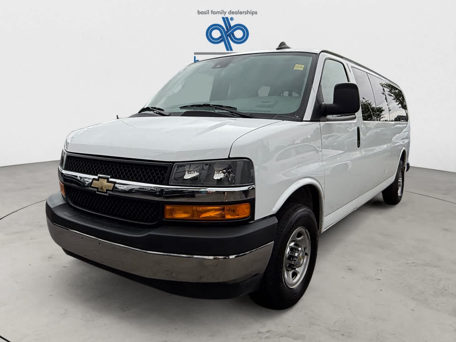 Used 2024 Chevrolet Express Passenger LT RWD 3500 155
