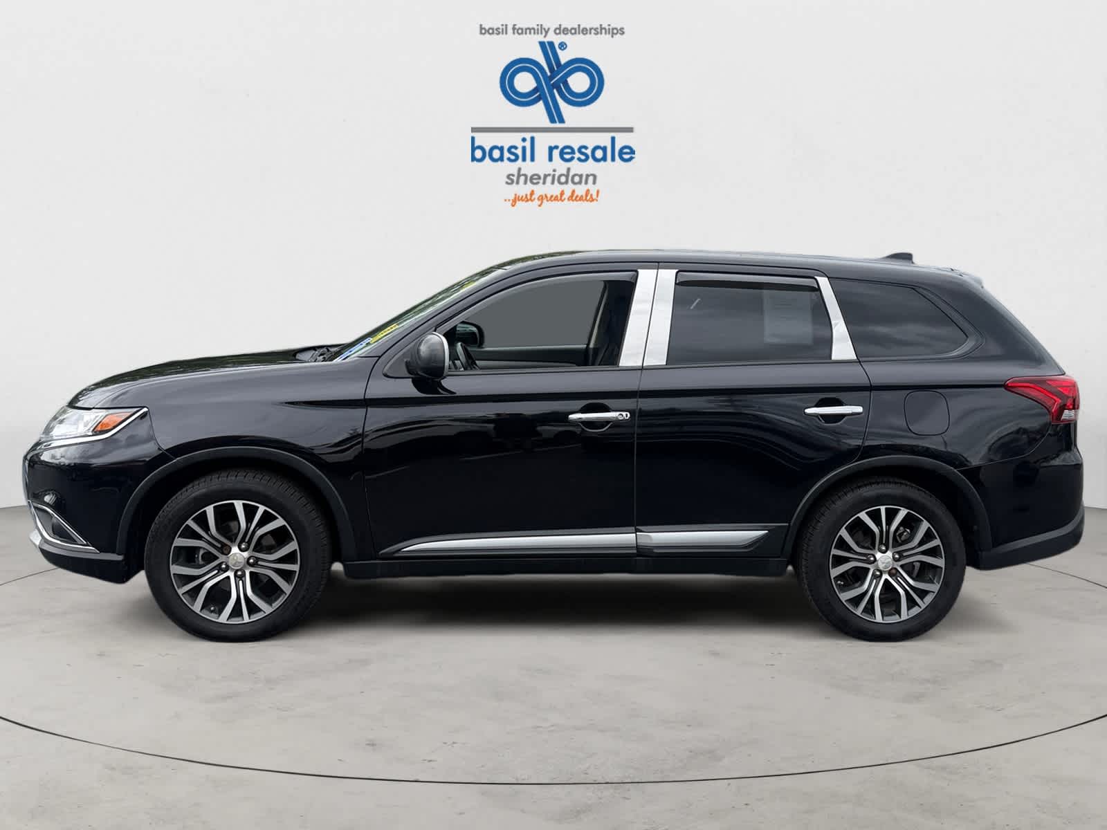 Used 2017 Mitsubishi Outlander ES FWD