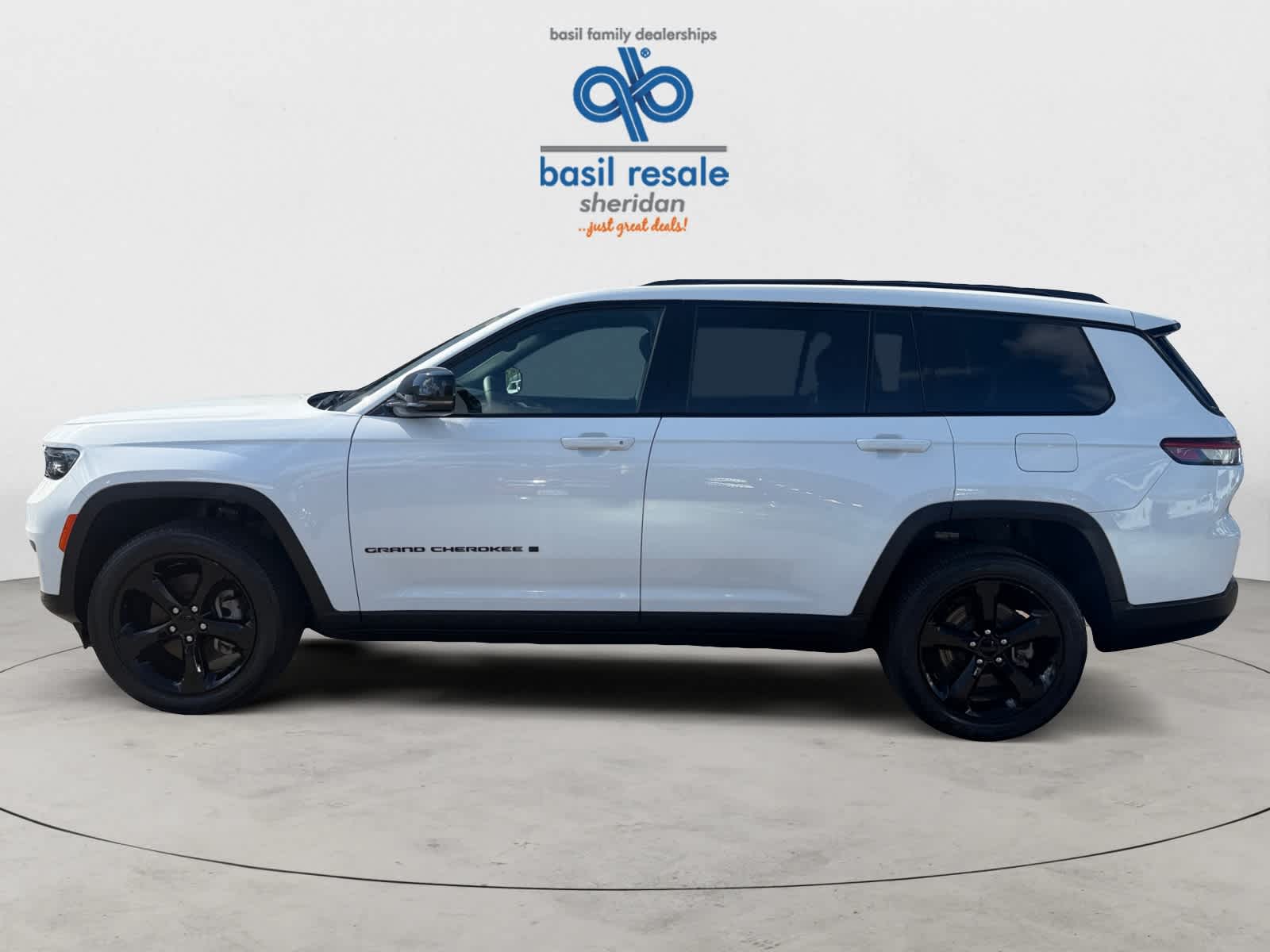 Used 2023 Jeep Grand Cherokee L Altitude X 4x4