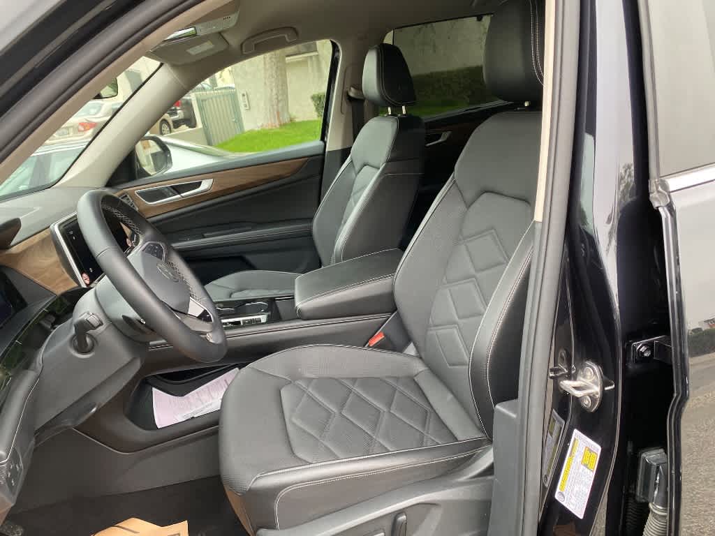 Used 2026 Volkswagen Atlas 2.0T SE w/Technology 4MOTION
