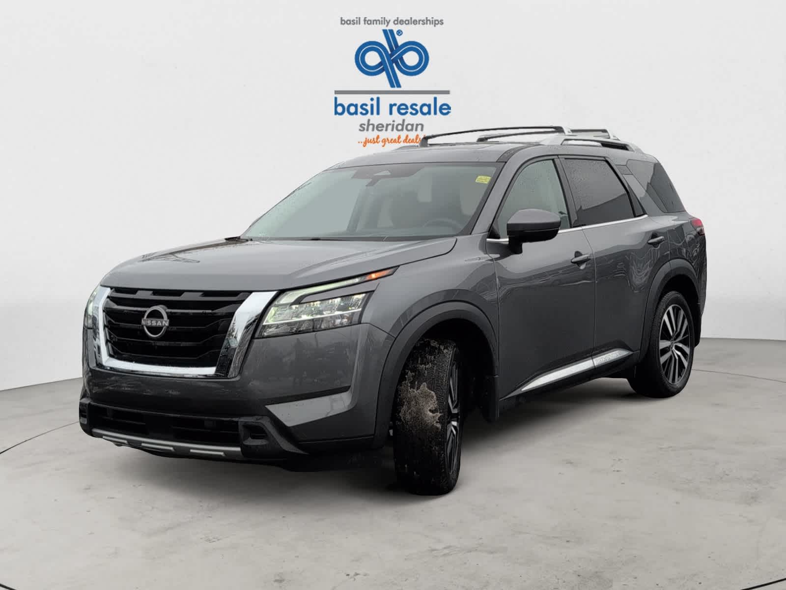 Used 2024 Nissan Pathfinder Platinum 2WD