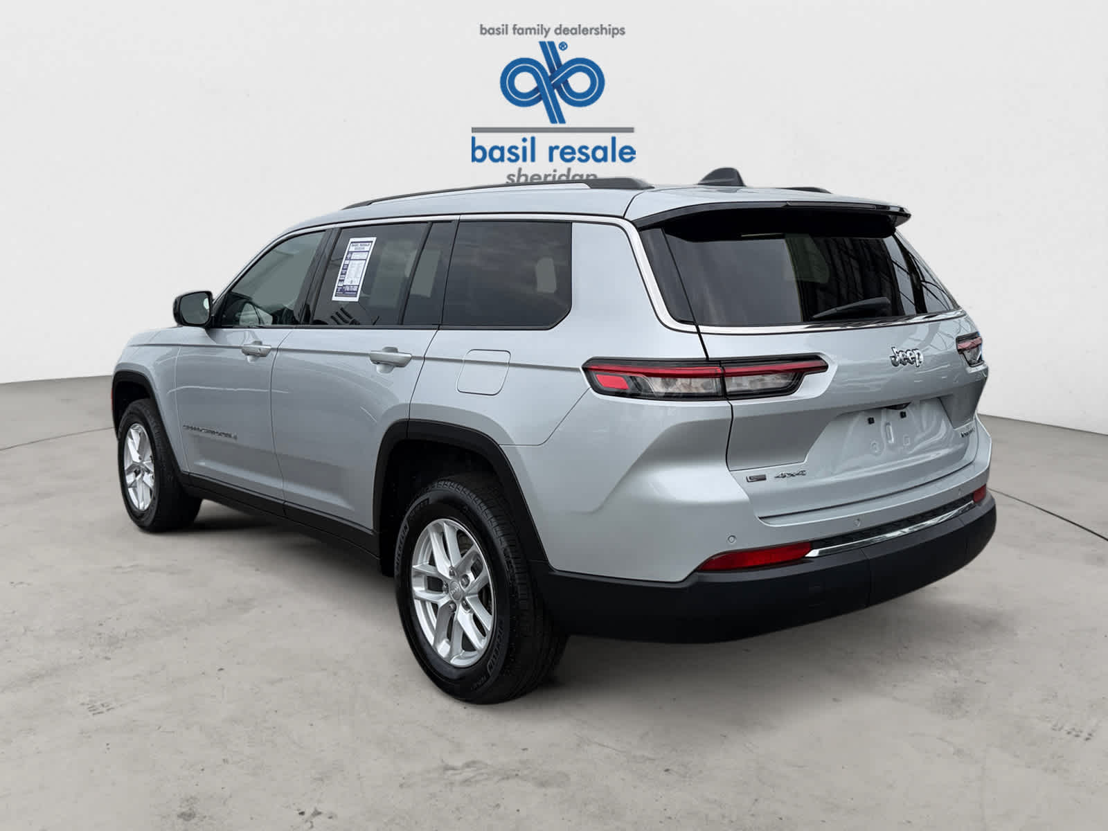 Used 2022 Jeep Grand Cherokee L Laredo 4x4