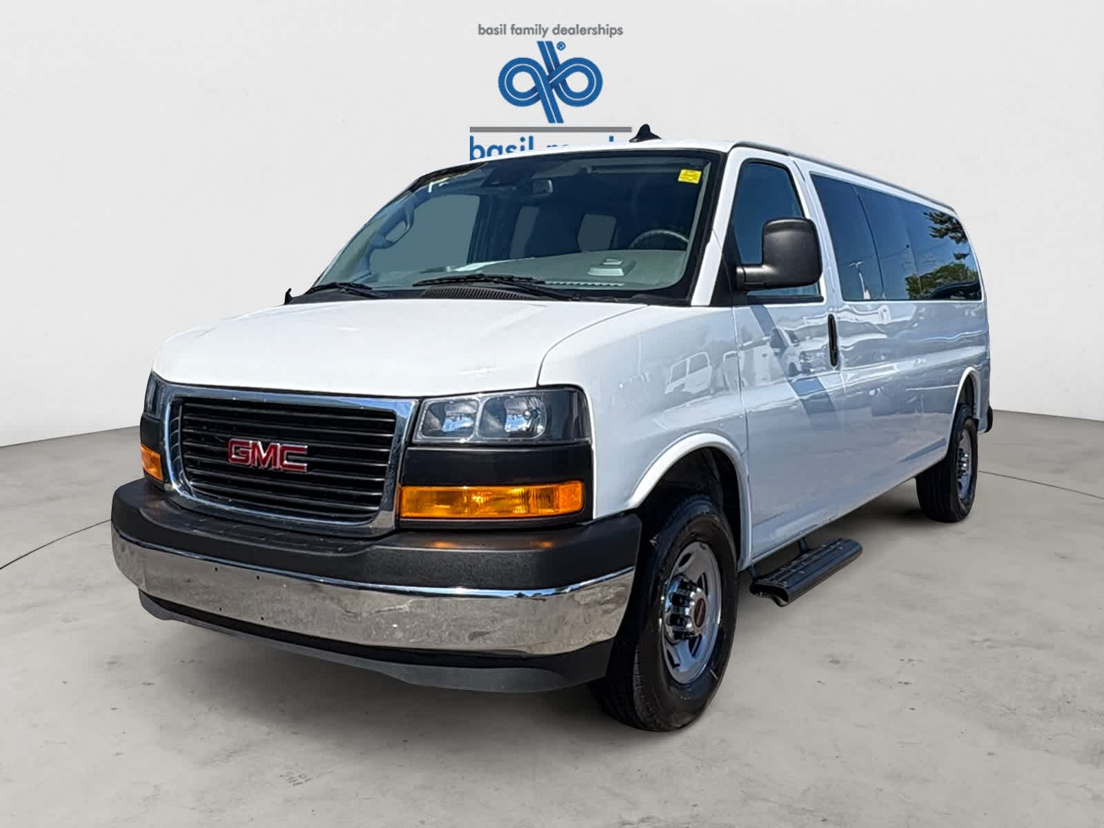 Used 2025 GMC Savana Passenger LT RWD 3500 155
