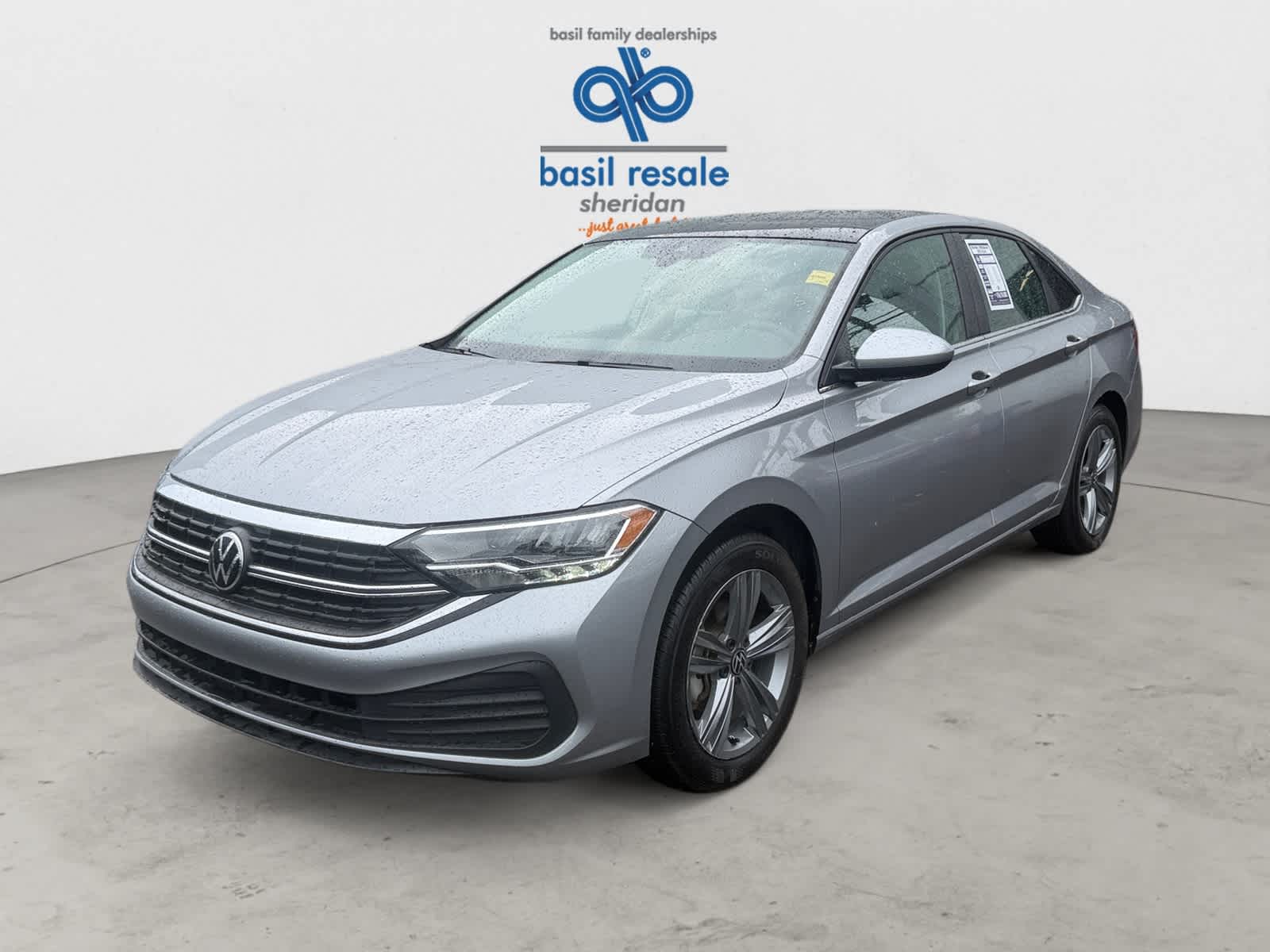 Used 2024 Volkswagen Jetta SE Auto