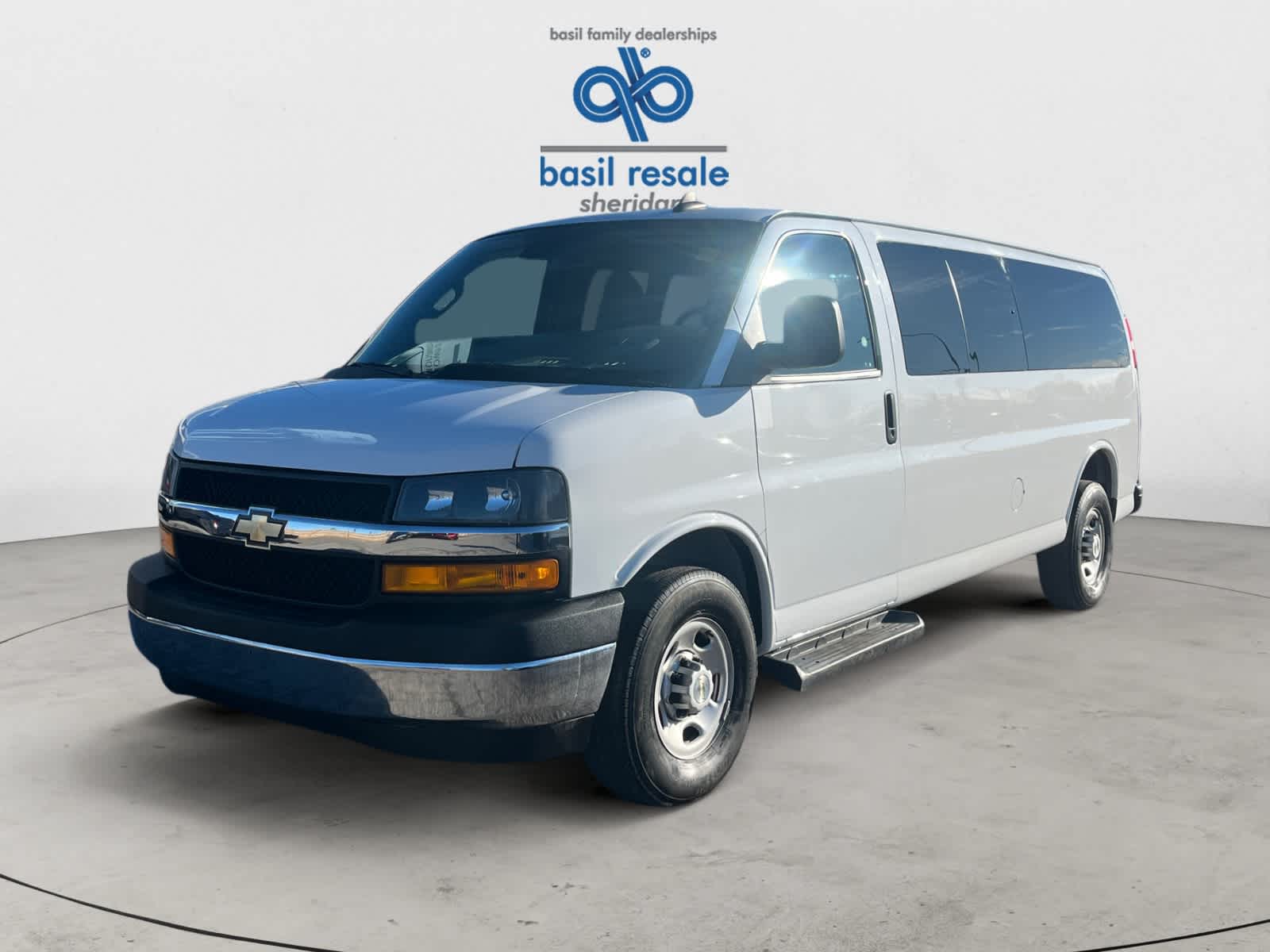 Used 2023 Chevrolet Express Passenger LT RWD 3500 155