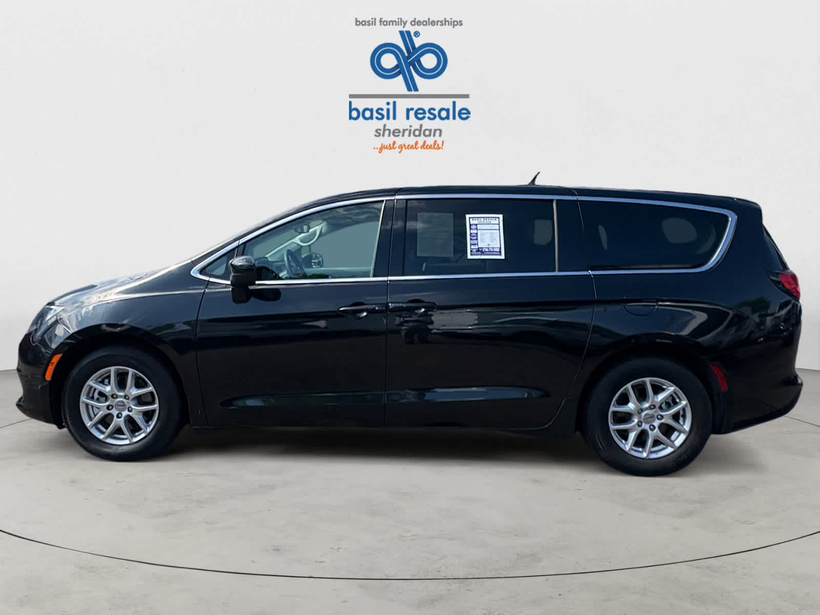 Used 2023 Chrysler Voyager LX FWD