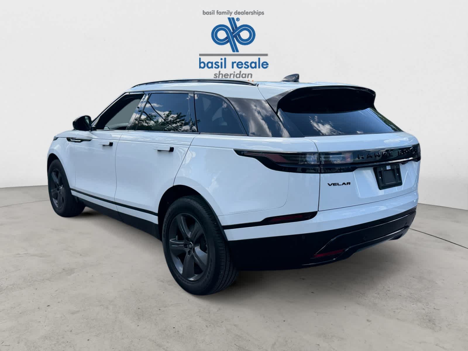 Used 2025 Land Rover Range Rover Velar Dynamic SE P250
