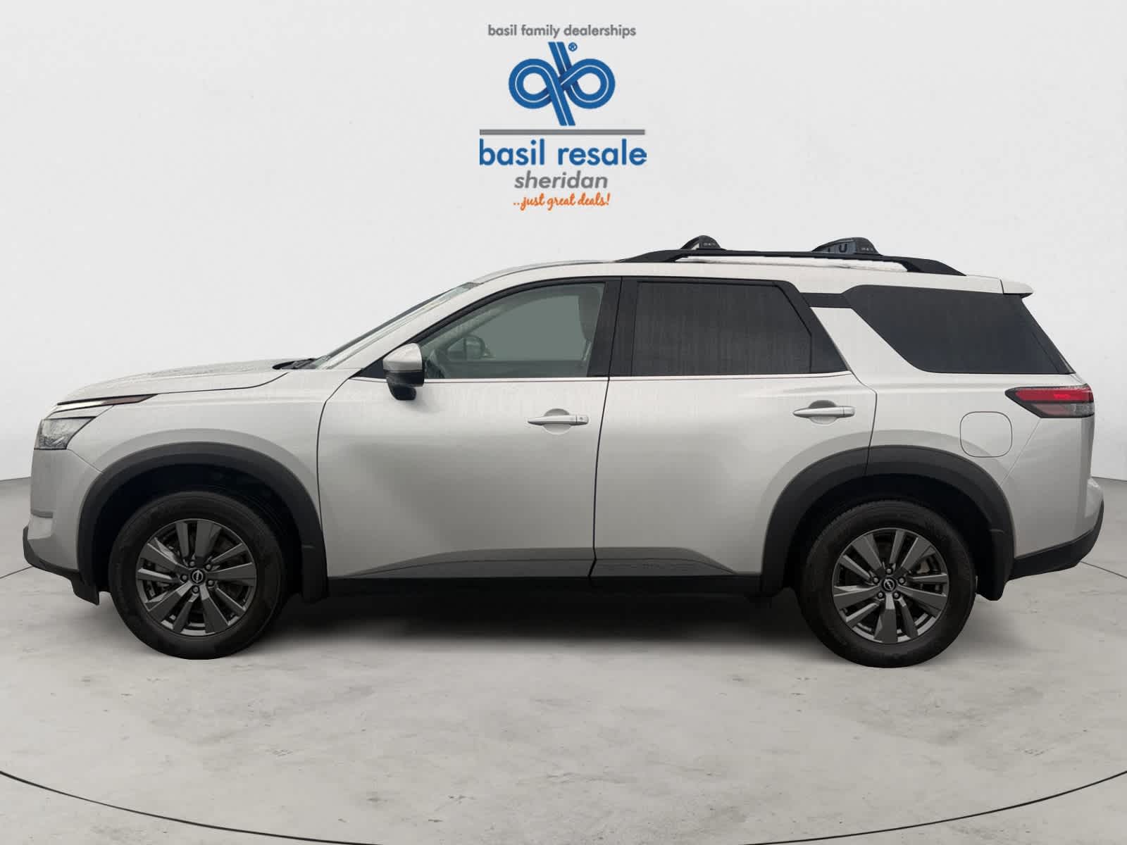 Used 2024 Nissan Pathfinder SV 2WD