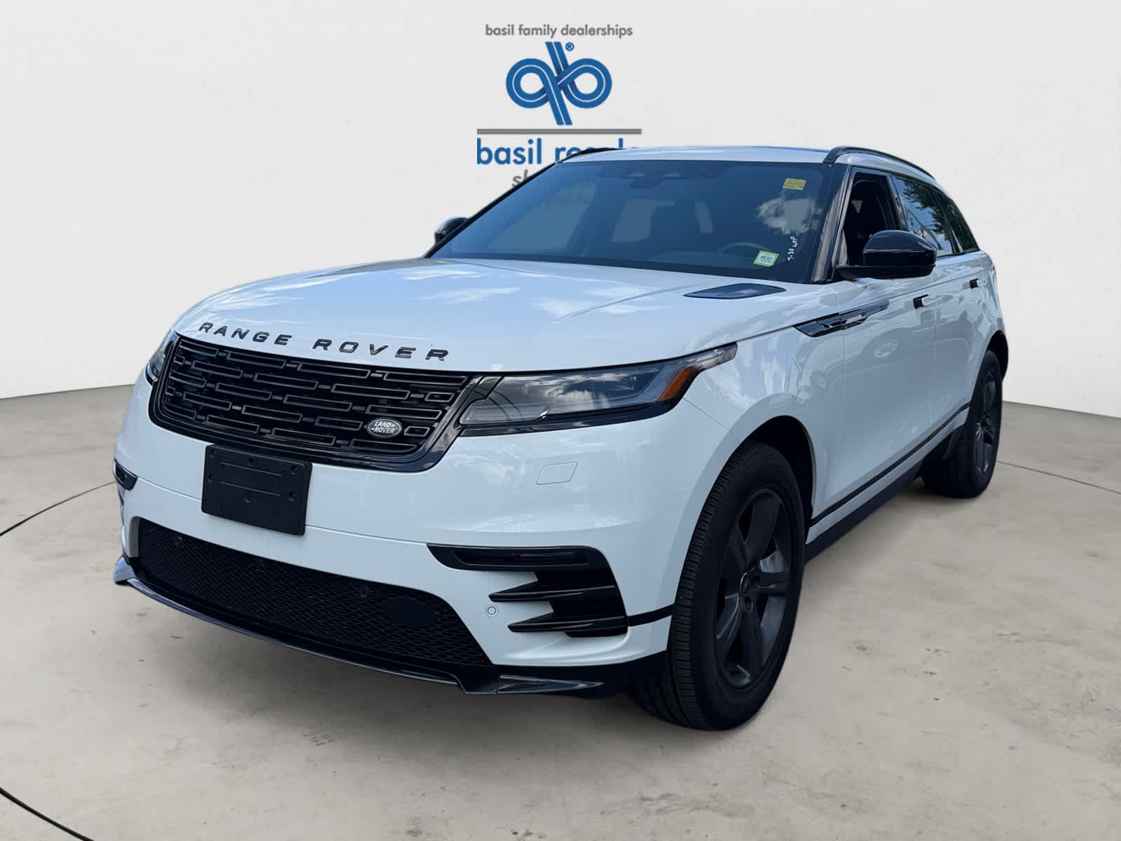Used 2025 Land Rover Range Rover Velar Dynamic SE P250