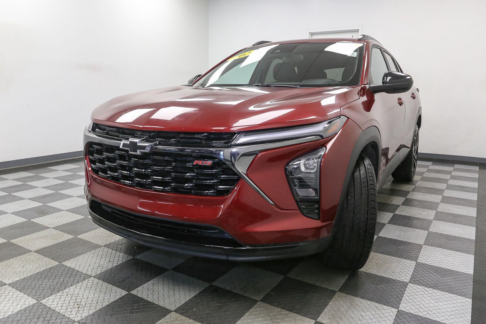 Used 2025 Chevrolet Trax 2RS SUV