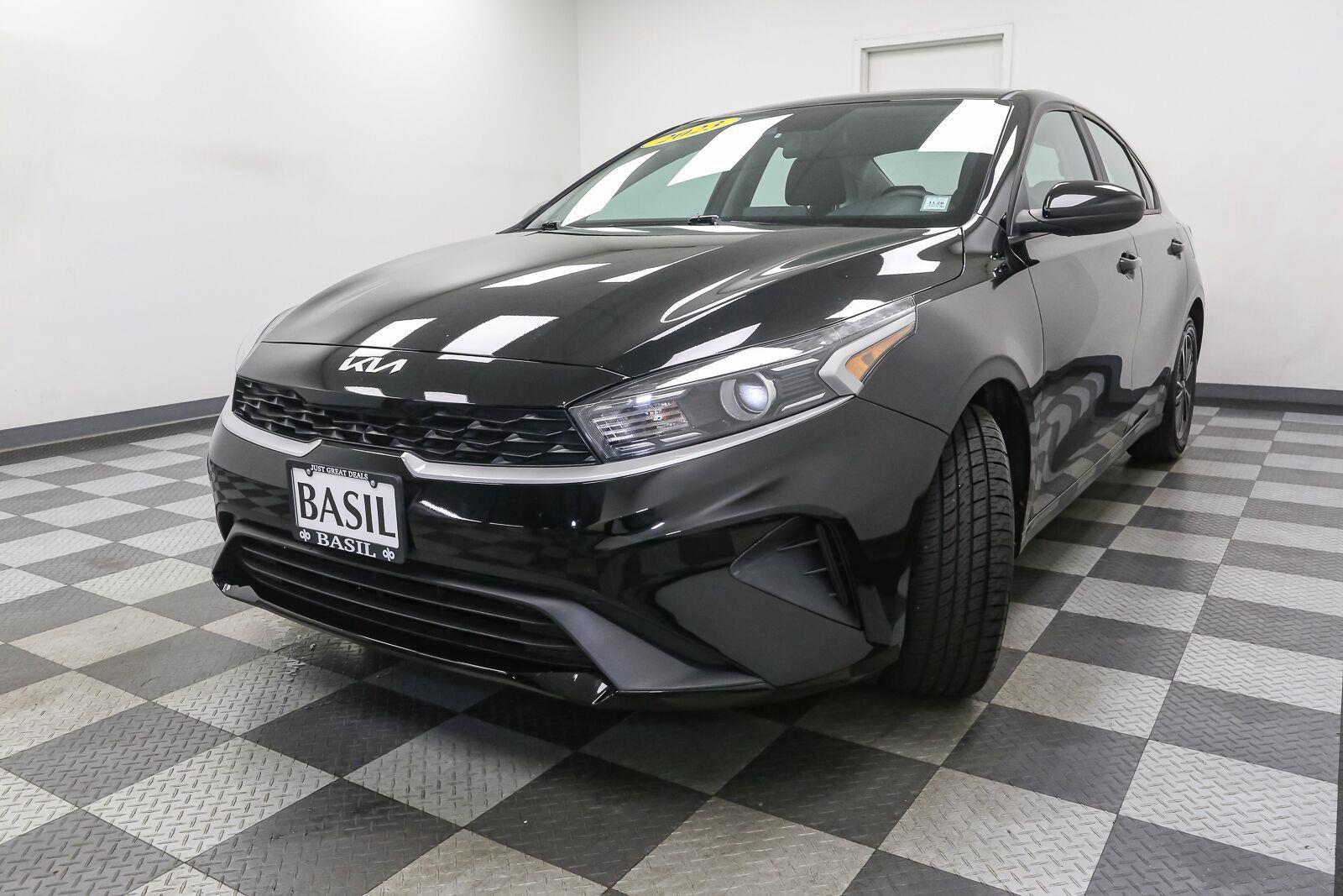 Used 2023 Kia Forte LXS Sedan