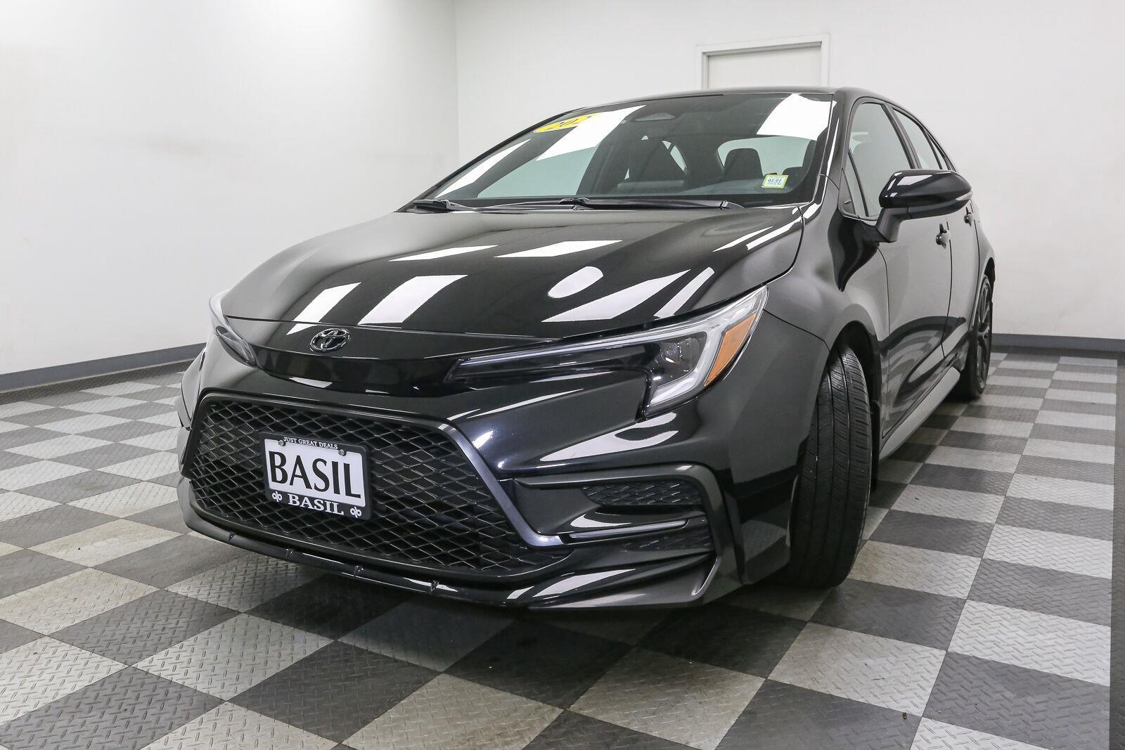 Used 2023 Toyota Corolla SE Sedan